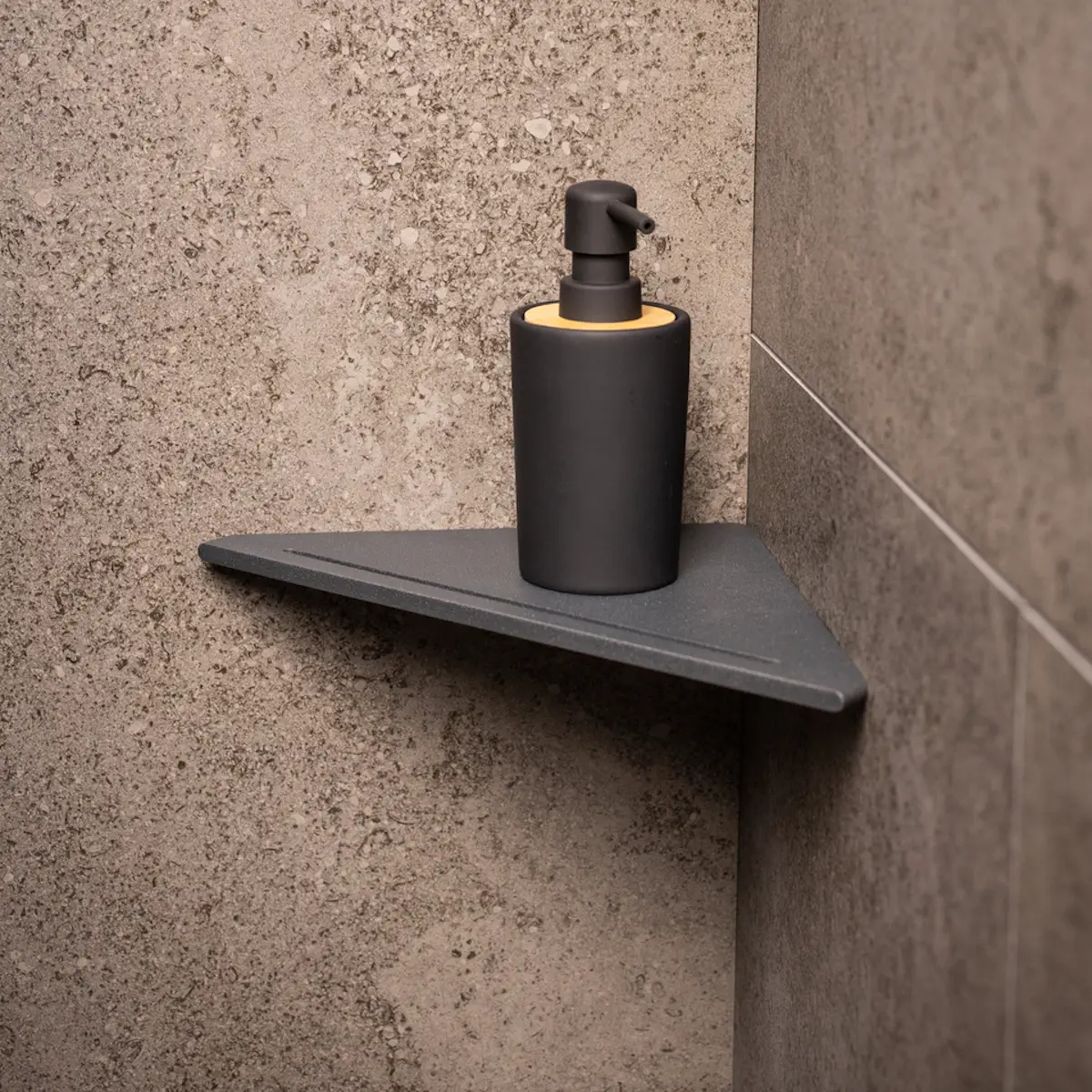 Угловые полки для ванной